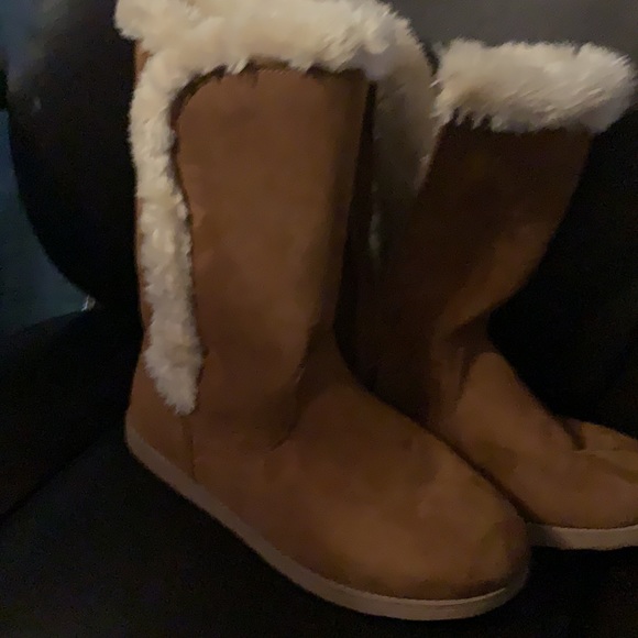 cat & jack brand boots - Picture 3 of 5
